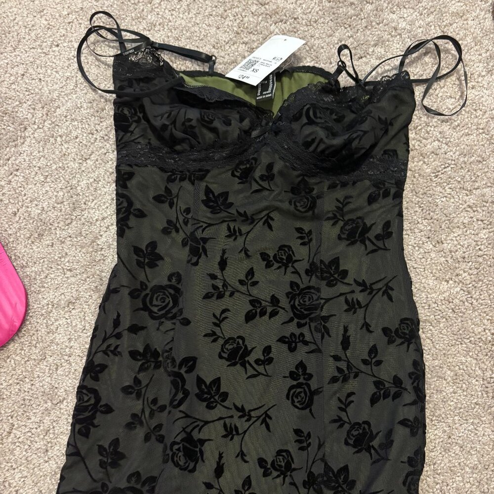 Forever 21 Floral Dress NWT